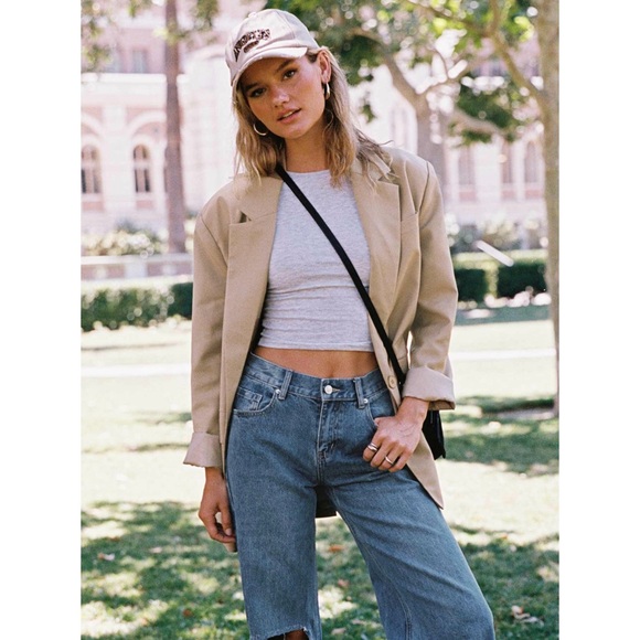 Lioness Blazer - Picture 3 of 13